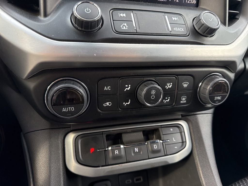 Used 2023 GMC Acadia SLE w/ Driver Convenience Package image 30