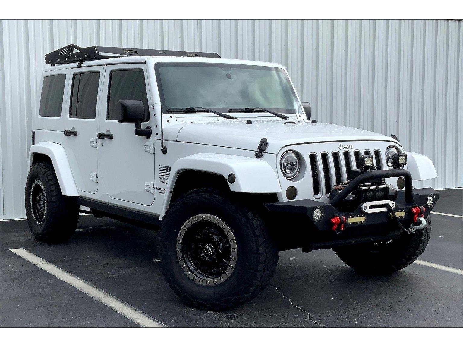 Used 2016 Jeep Wrangler Unlimited Sahara w/ Dual Top Group image 28
