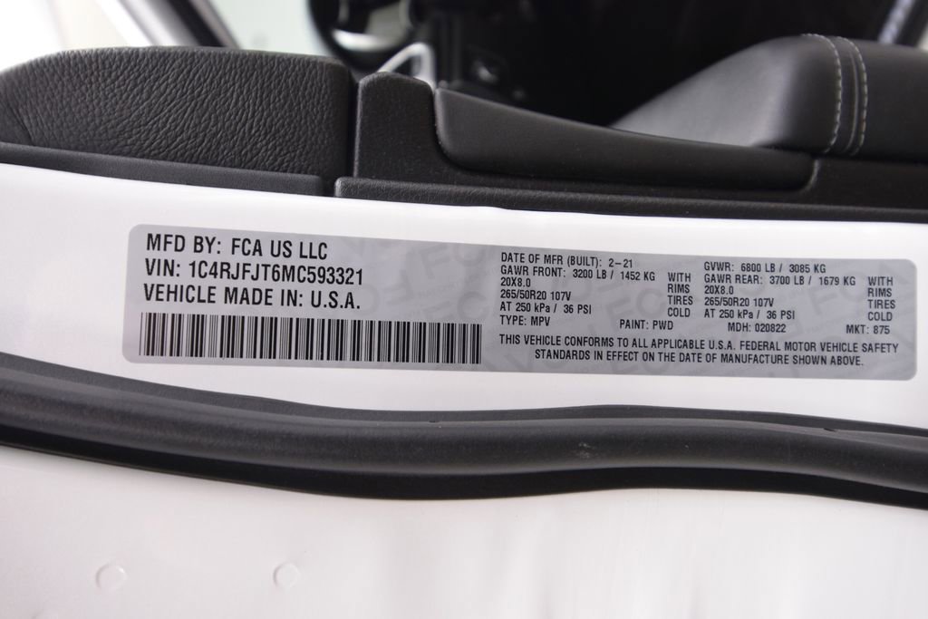 Used 2021 Jeep Grand Cherokee Summit w/ Platinum Series Group image 32