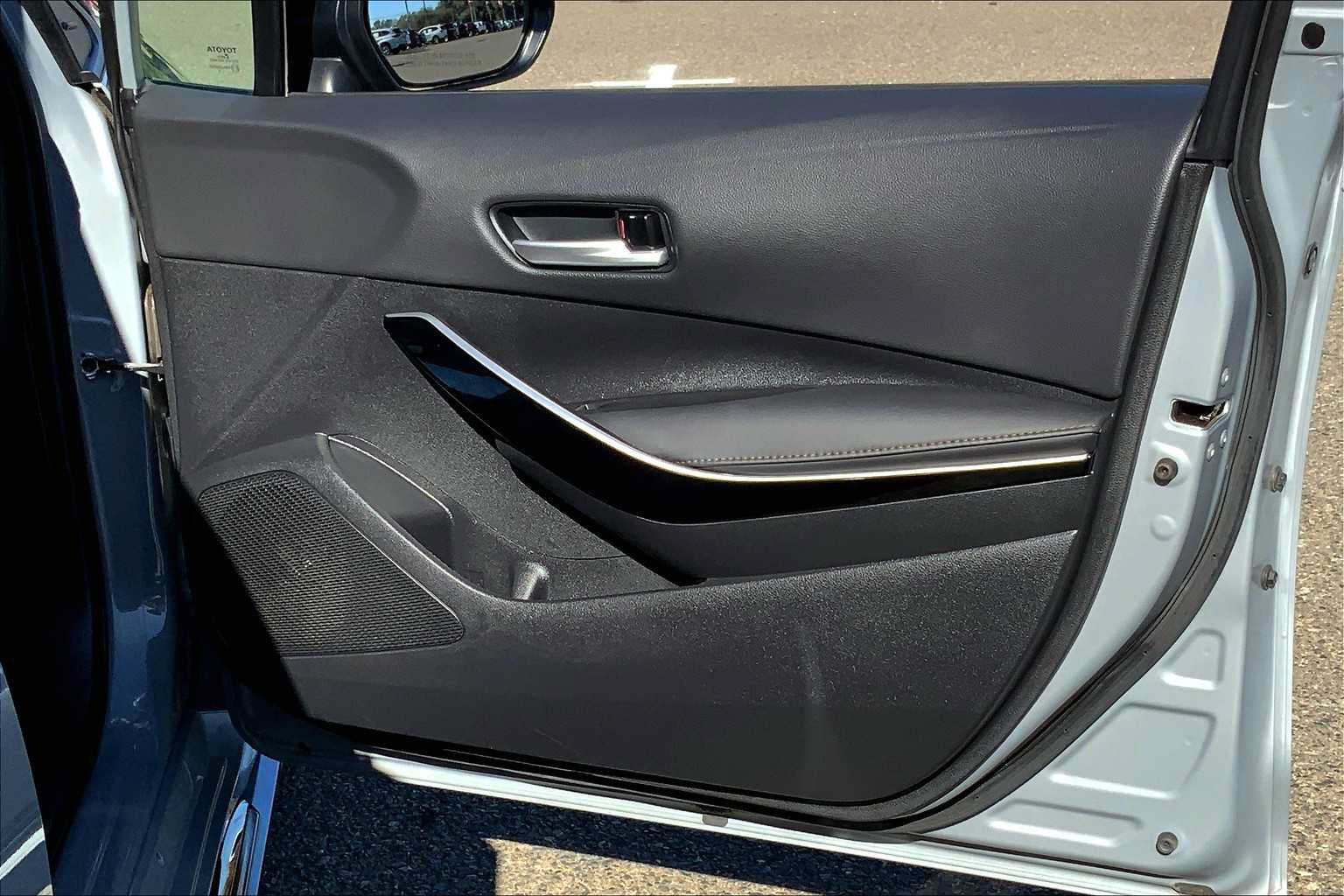 Used 2022 Toyota Corolla XSE w/ Carpet Mat Package (TMS) FWD image 22