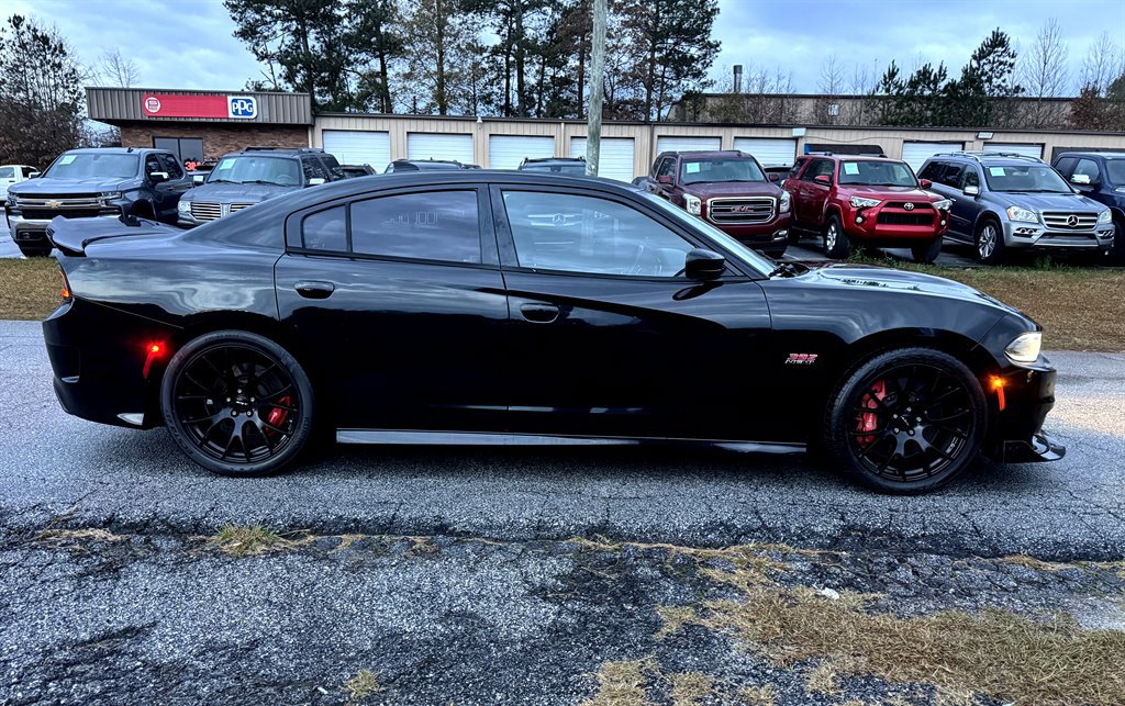 Used 2016 Dodge Charger SRT w/ Technology Group image 7