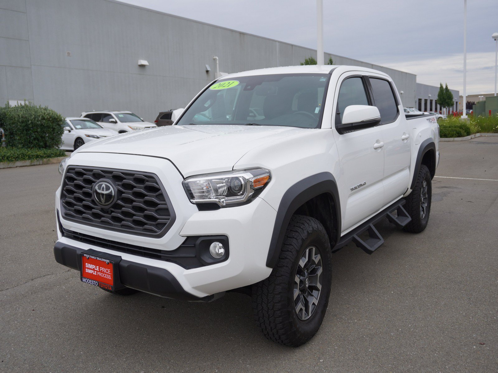 Used 2021 Toyota Tacoma TRD Off-Road AWD/4WD image 8