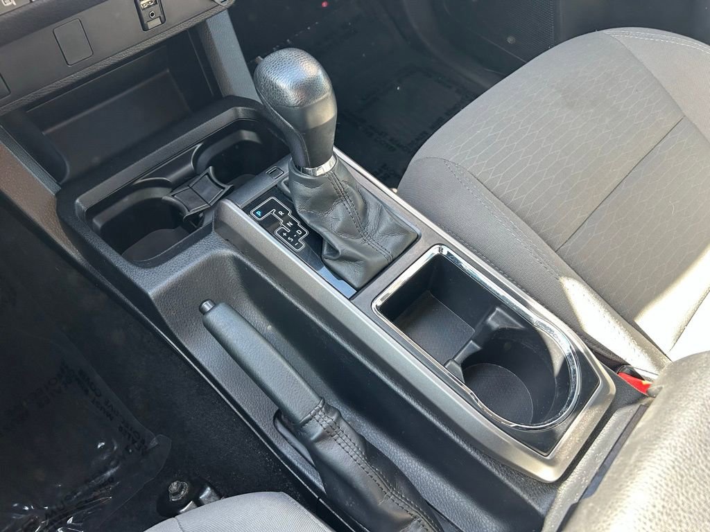 Certified 2018 Toyota Tacoma SR5 w/ SR5 Appearance Package (SM) AWD/4WD image 18