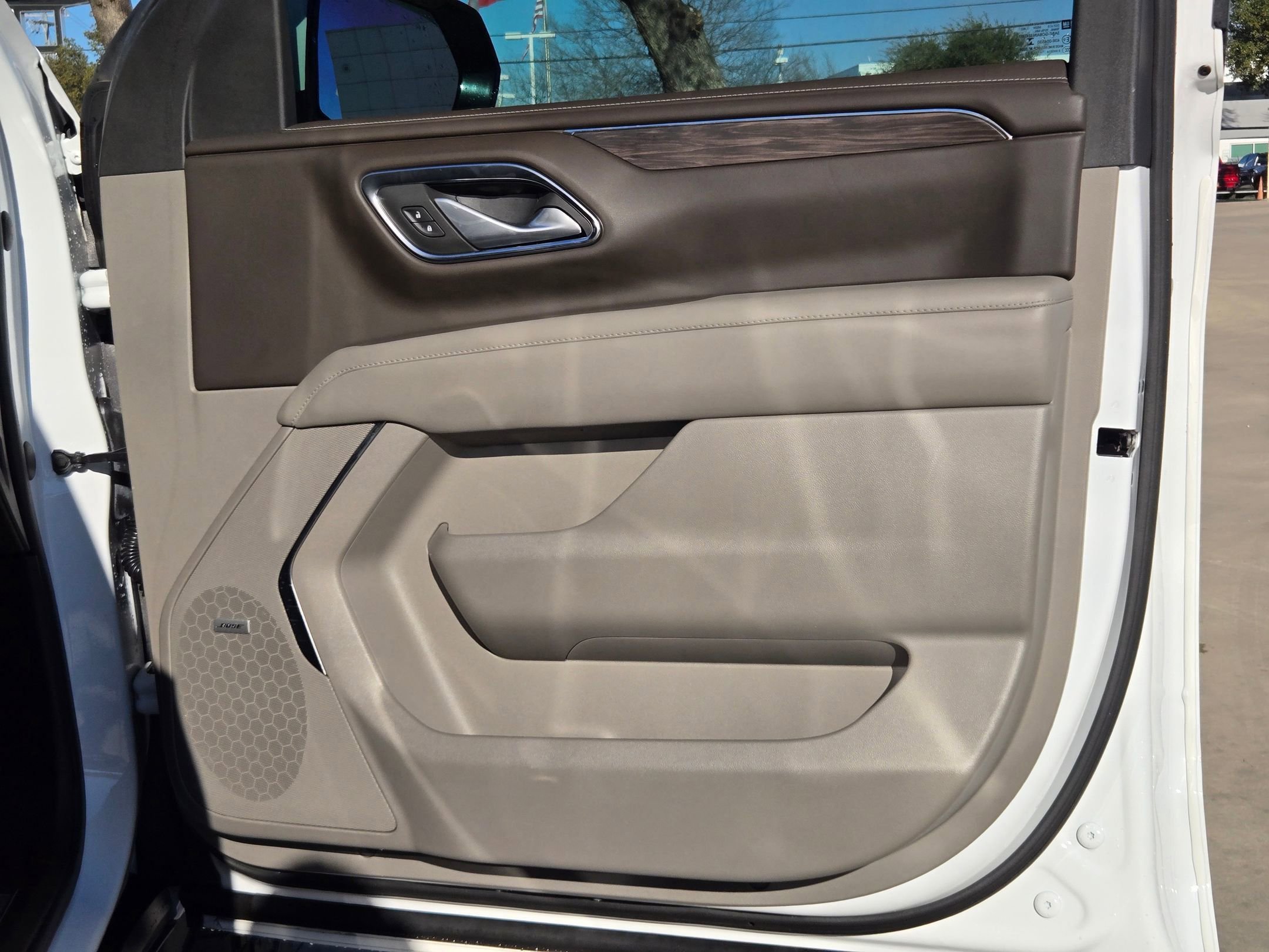 Used 2022 Chevrolet Tahoe Z71 w/ Z71 Off-Road Package image 31