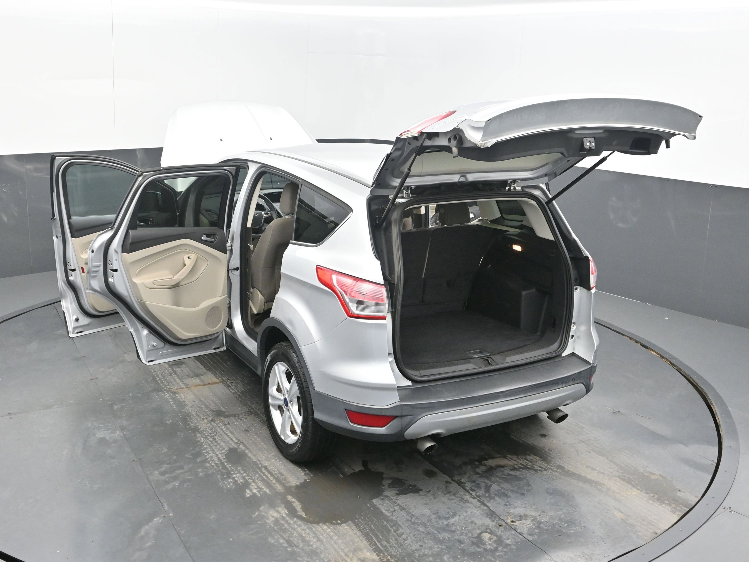 Used 2016 Ford Escape SE image 39