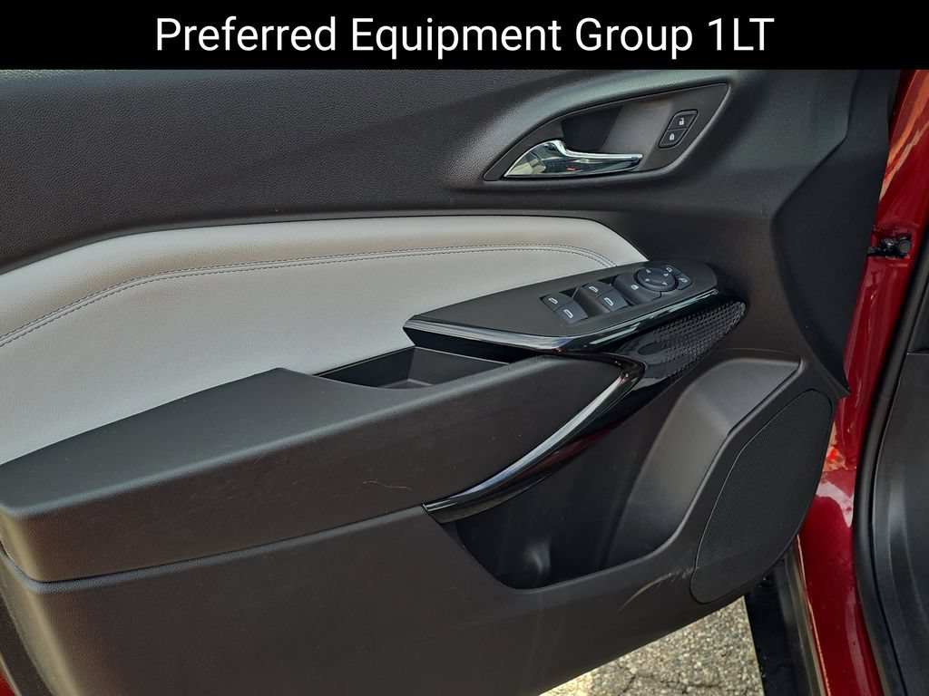 Used 2025 Chevrolet Trax LT w/ Driver Confidence Package FWD image 9