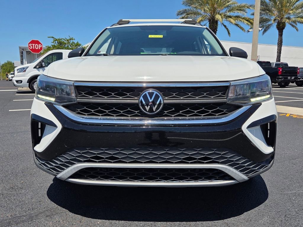 Used 2022 Volkswagen Taos S FWD image 2