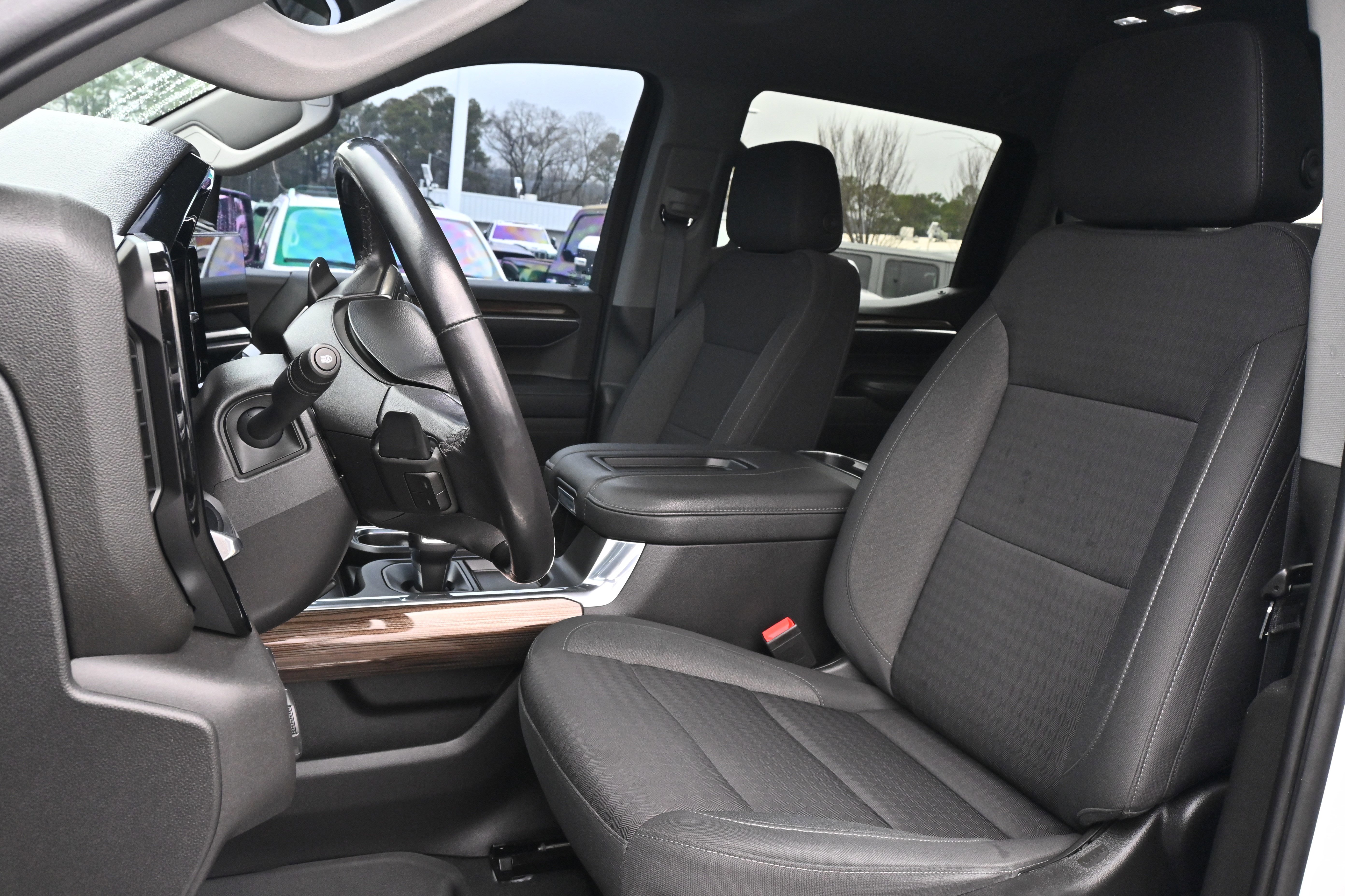 Used 2022 Chevrolet Silverado 1500 LT Trail Boss w/ Protection Package image 7