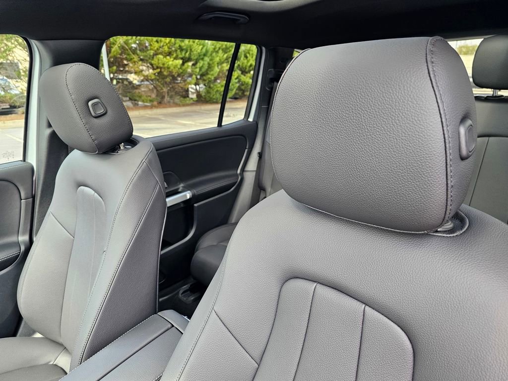 Used 2026 Mercedes-Benz GLB 250 image 16