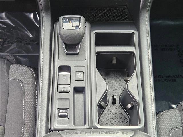 Used 2023 Nissan Pathfinder S image 12