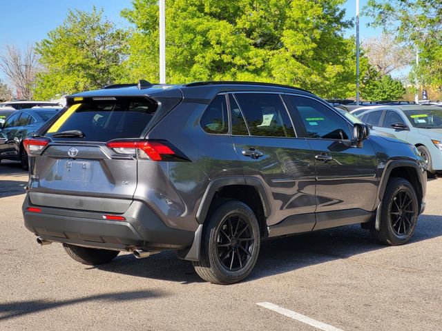 Used 2020 Toyota RAV4 LE image 4
