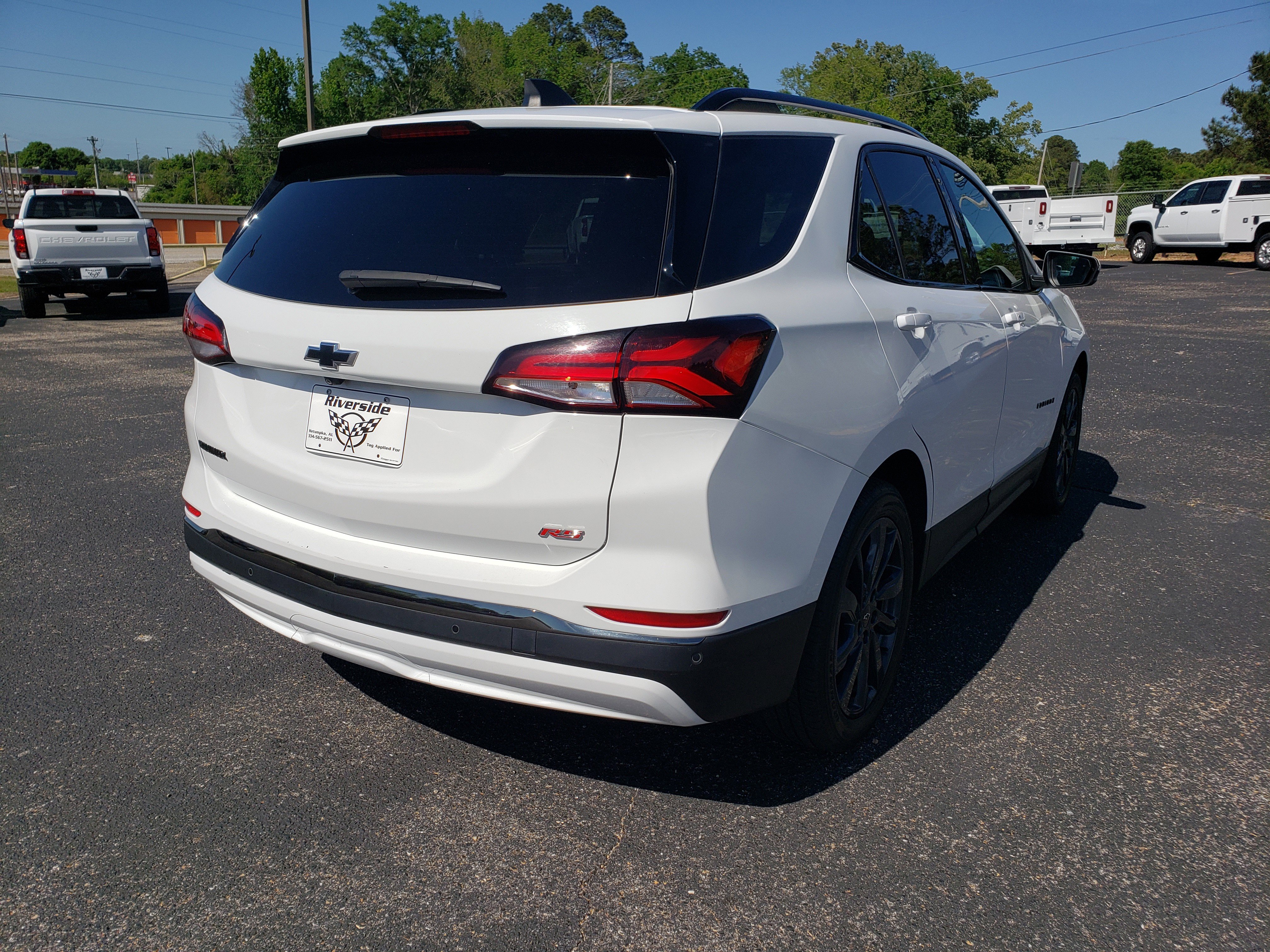 Used 2023 Chevrolet Equinox RS w/ RS Leather Package FWD image 3