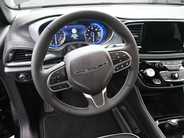 New 2026 Chrysler Pacifica Limited image 42