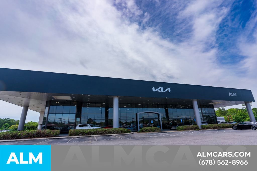 Used 2025 Volkswagen Atlas SE image 56