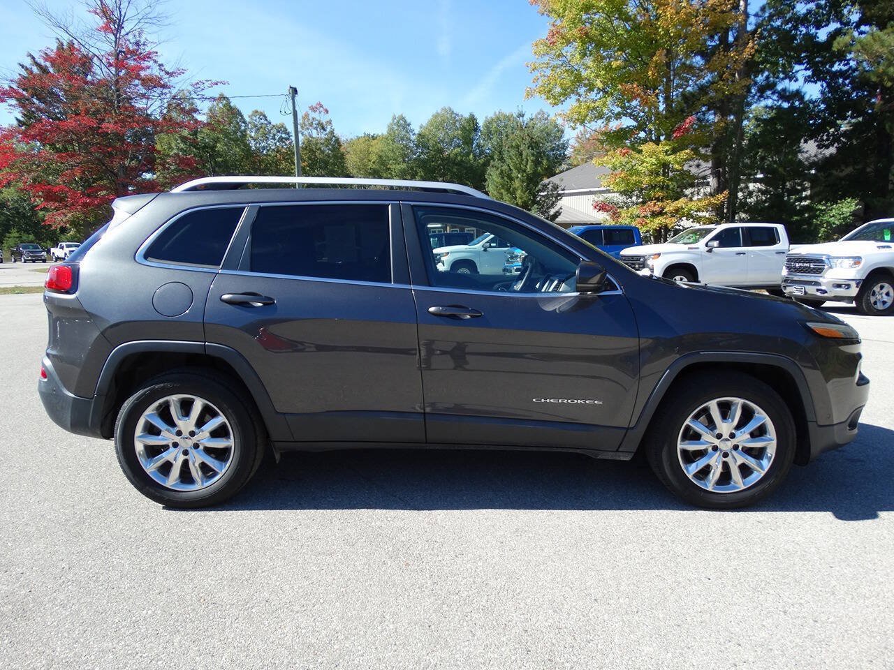 Used 2016 Jeep Cherokee 4WD Limited w/ Luxury Group w/ Luxury Group image 49