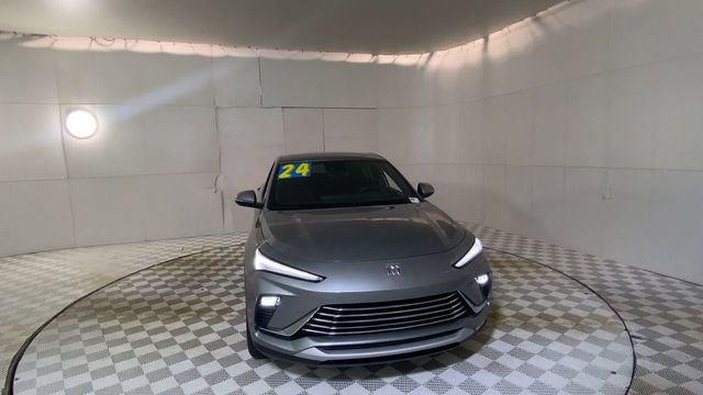 Used 2024 Buick Envista Preferred w/ Convenience I Package image 3