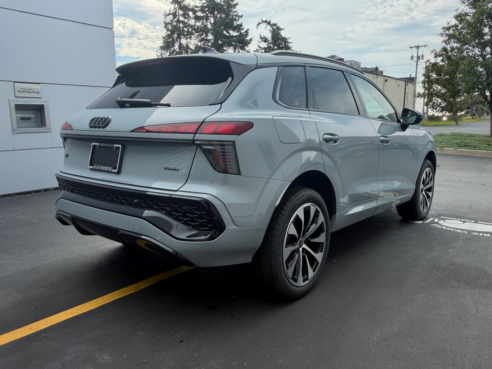 New 2026 Audi Q3 quattro 2.0T AWD/4WD image 10
