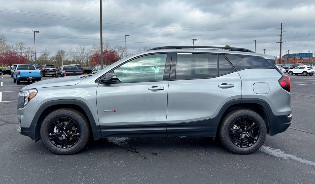 Used 2024 GMC Terrain AT4 w/ Infotainment Package II AWD/4WD image 4