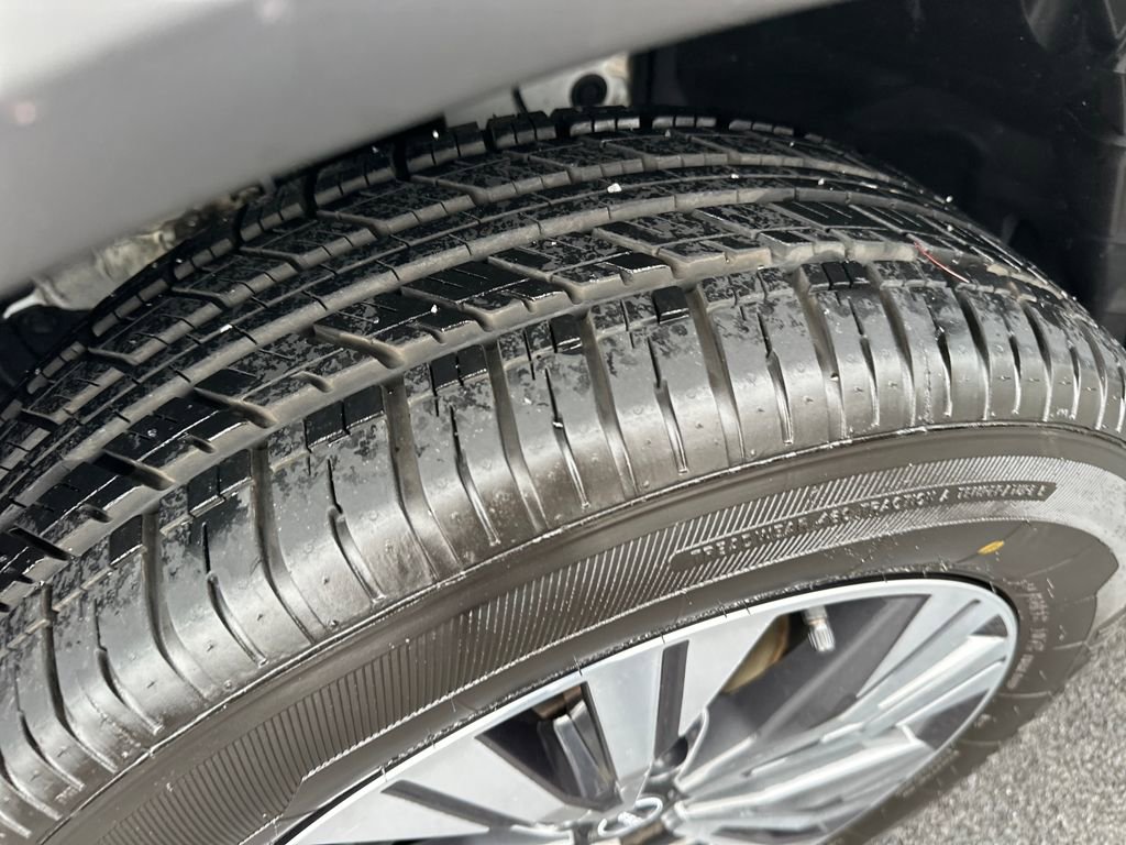 Used 2023 Nissan Rogue SV image 13