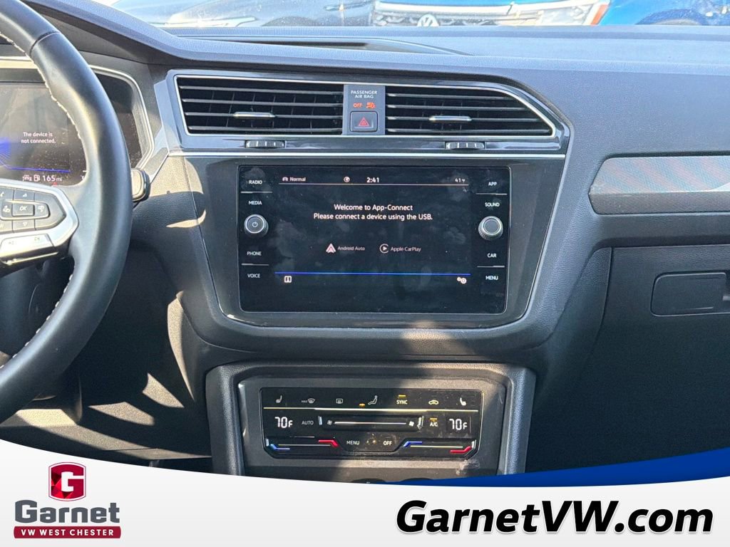 Certified 2024 Volkswagen Tiguan SE w/ Panoramic Sunroof Package image 16