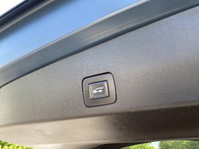 Used 2024 Buick Encore GX Avenir w/ Avenir Technology Package FWD image 27