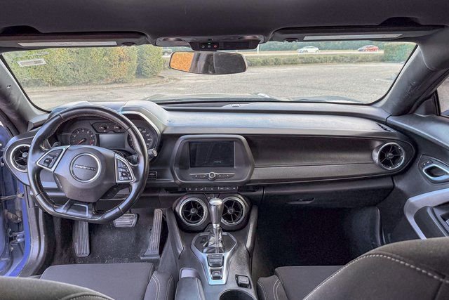 Used 2021 Chevrolet Camaro LT w/ RS Package image 11