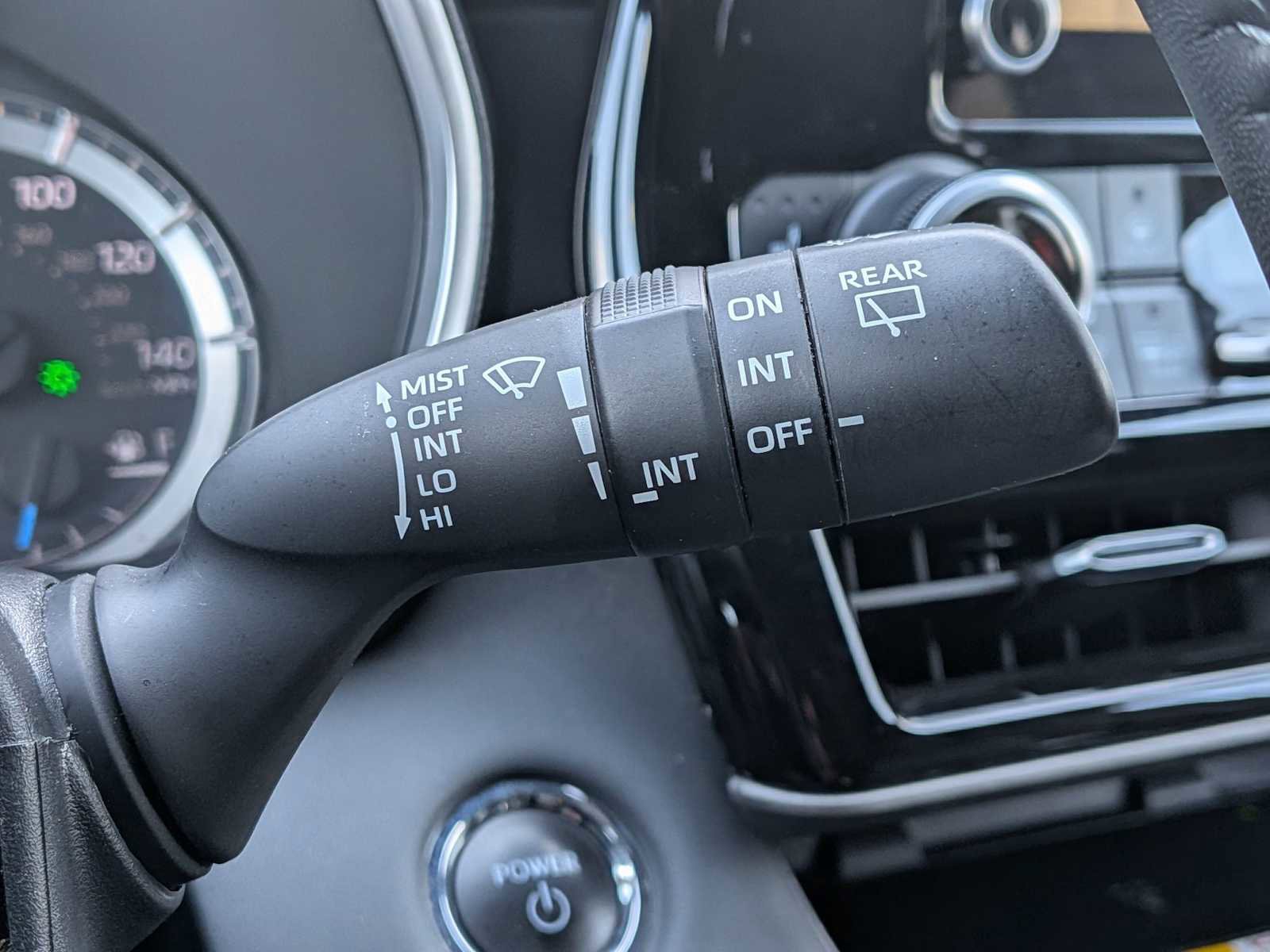 Used 2023 Toyota Highlander XLE AWD/4WD image 26