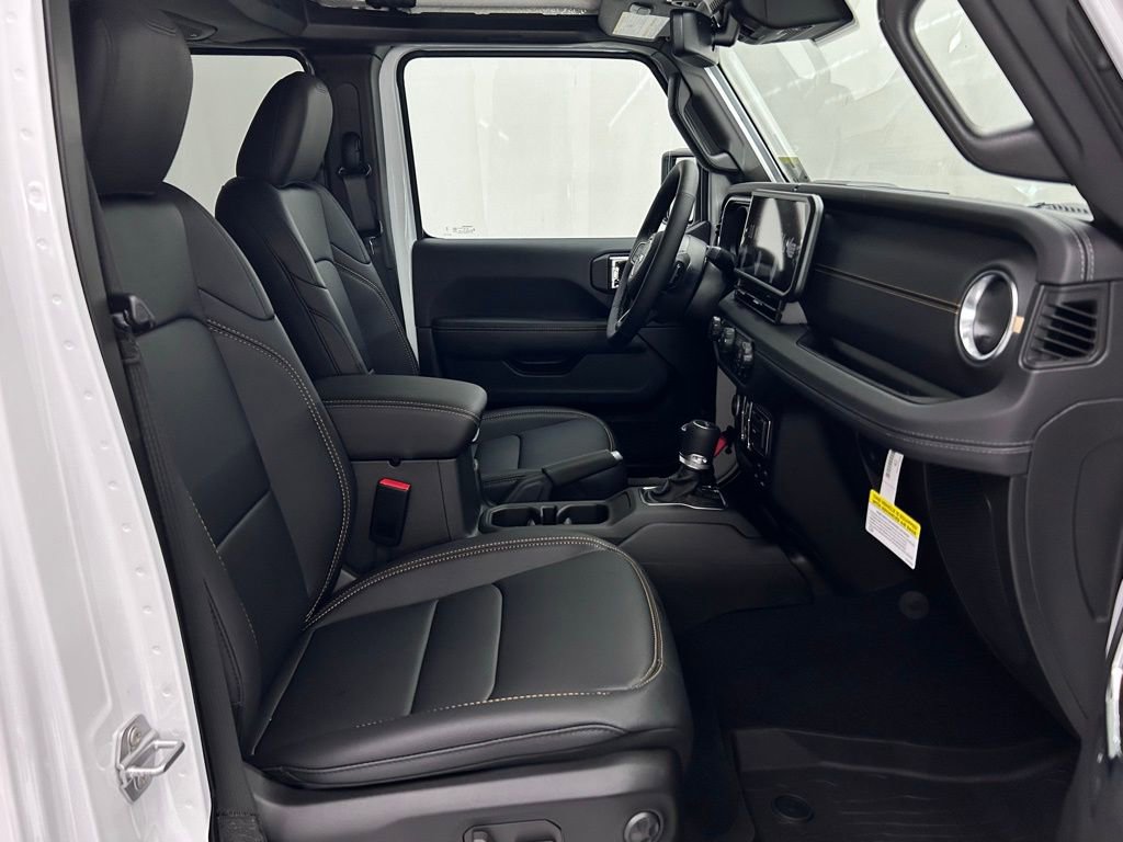 New 2025 Jeep Gladiator Sport image 21