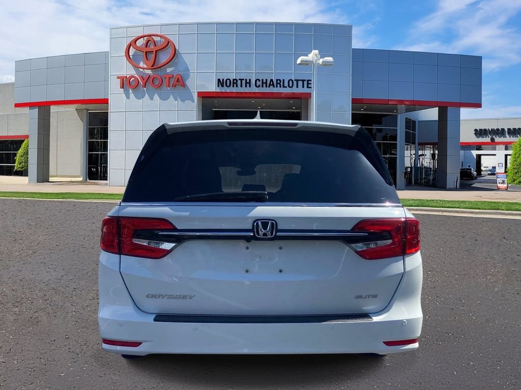 Used 2023 Honda Odyssey Elite image 7