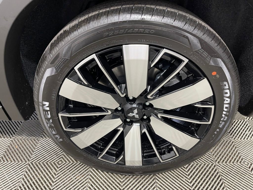 New 2025 Mitsubishi Outlander SE image 37