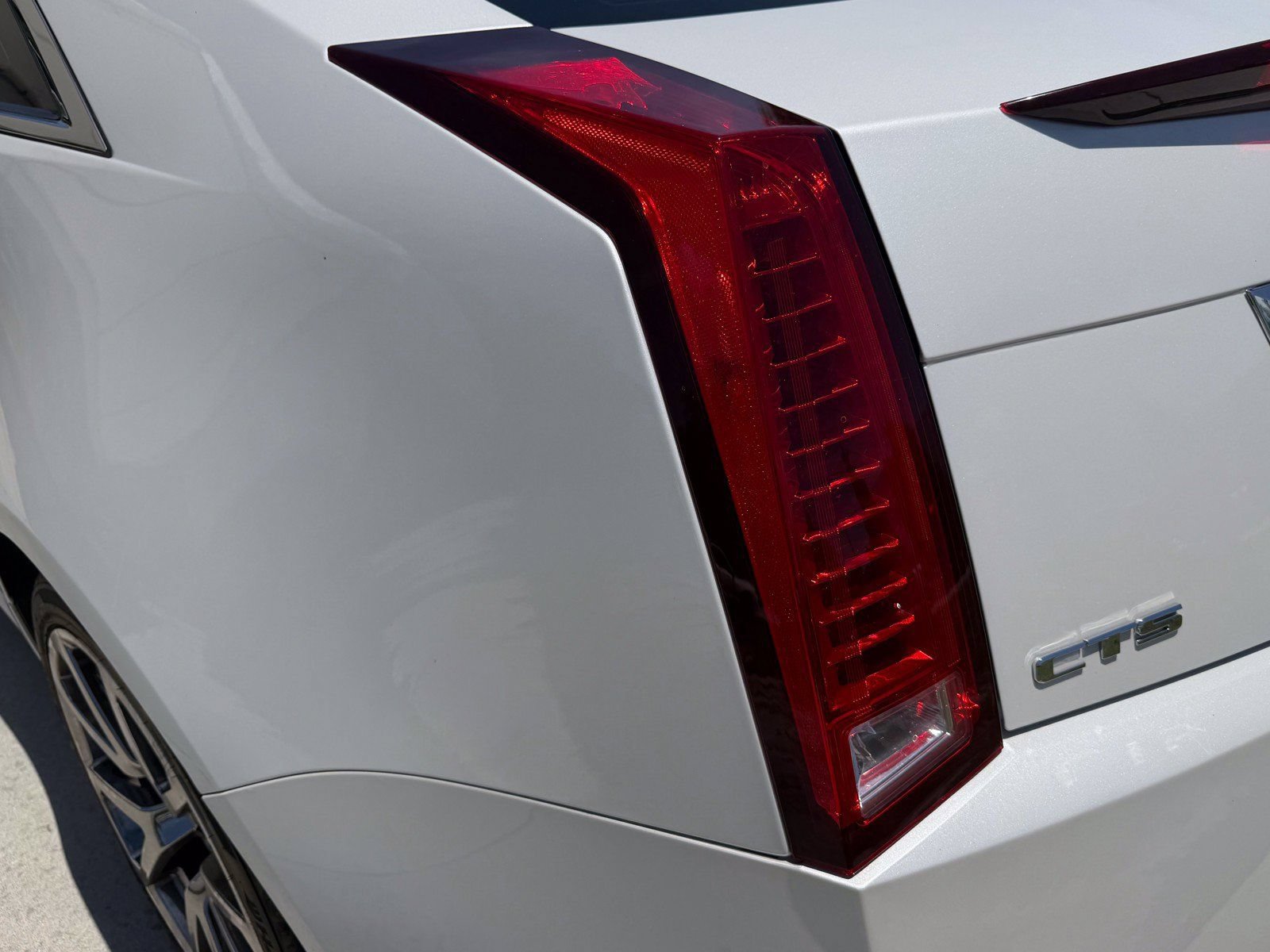 Used 2015 Cadillac CTS V RWD image 11