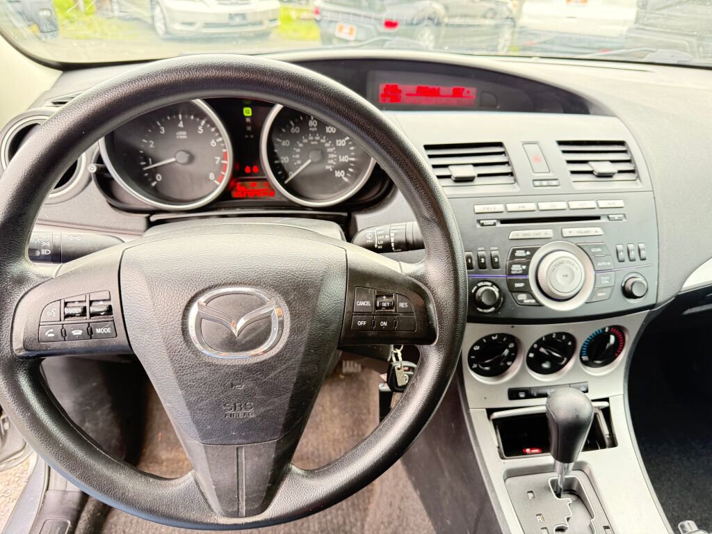 Used 2010 MAZDA MAZDA3 i Touring image 15
