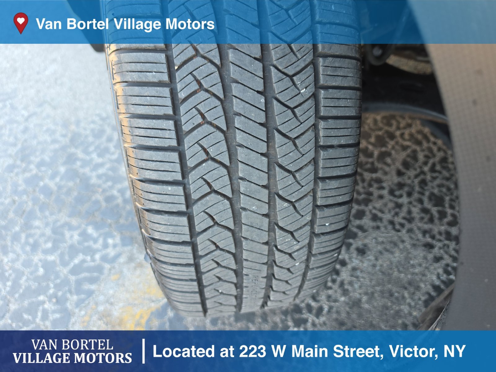 Used 2023 Subaru Forester Premium AWD/4WD image 31