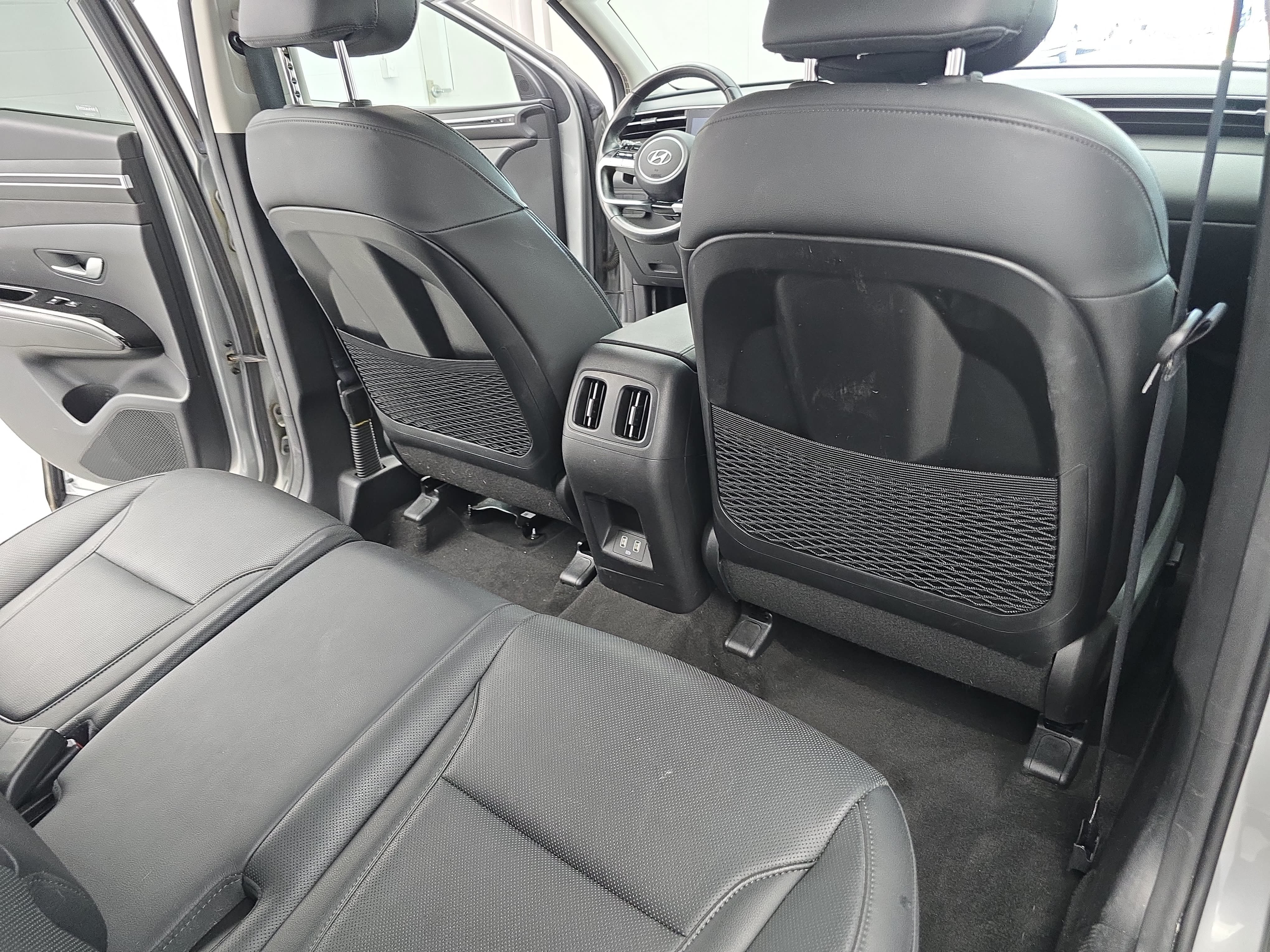 Used 2023 Hyundai Tucson Limited AWD/4WD image 11