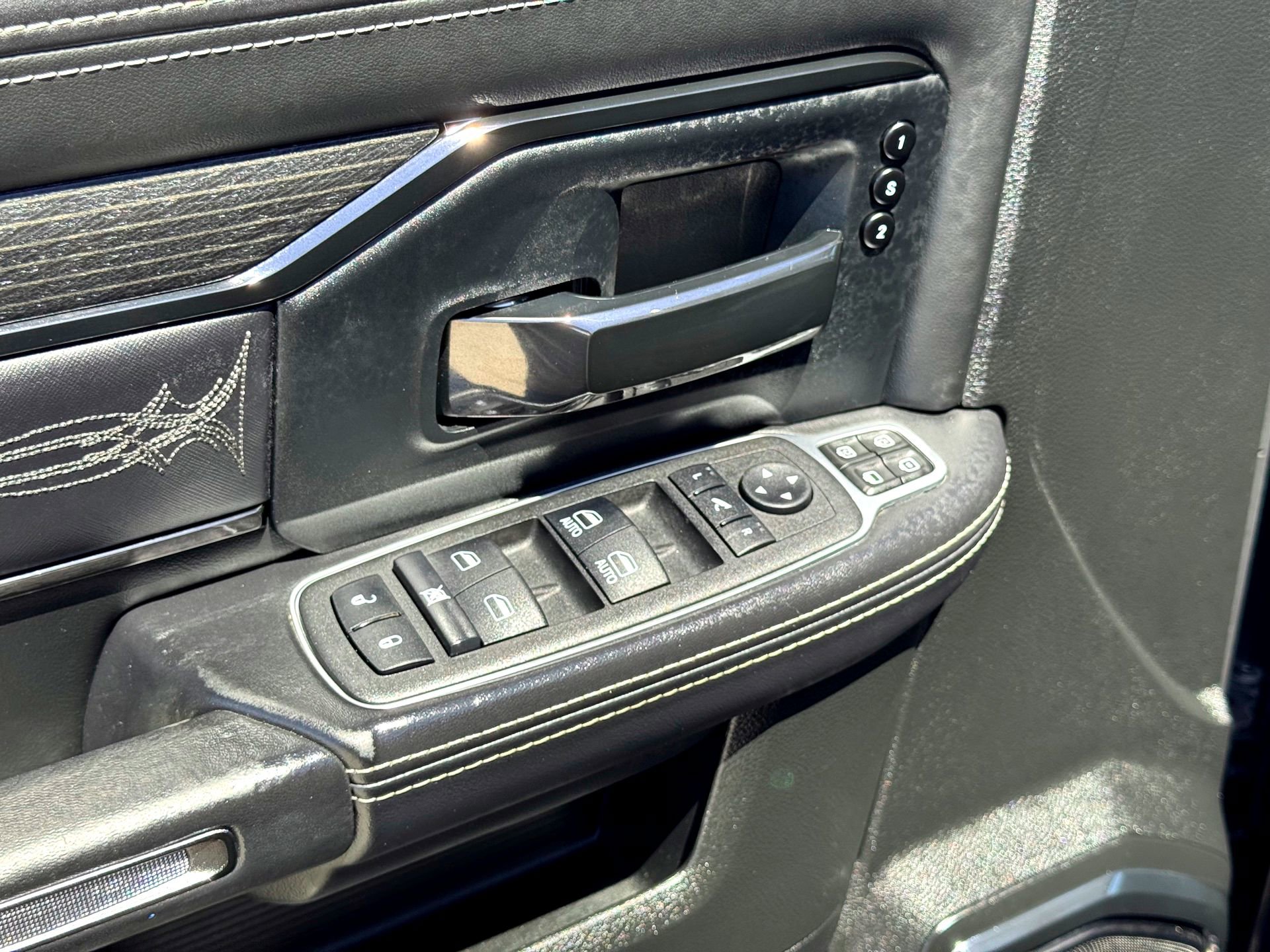 Used 2024 RAM 2500 Limited image 16