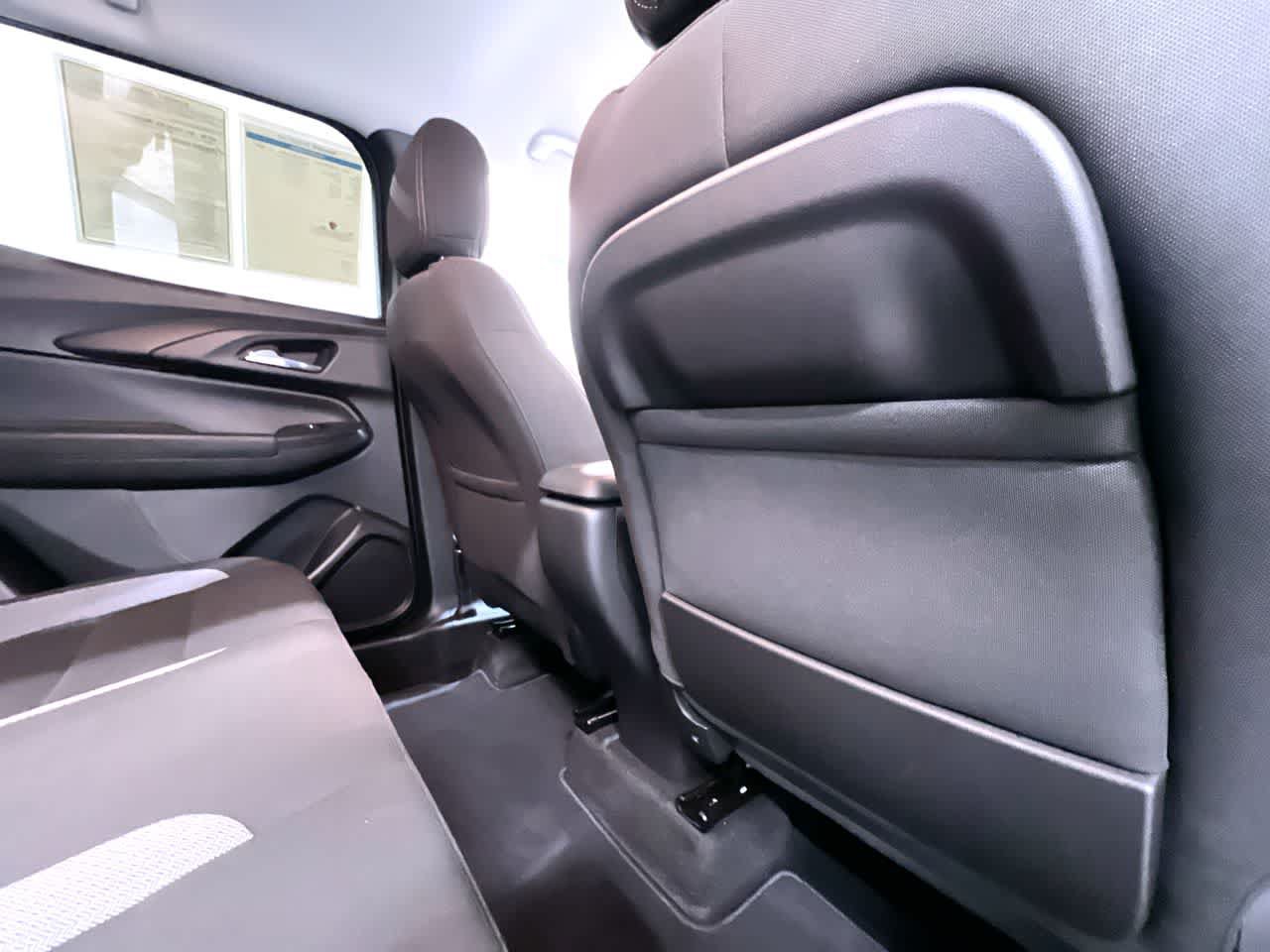 Used 2025 Chevrolet TrailBlazer LT FWD image 38