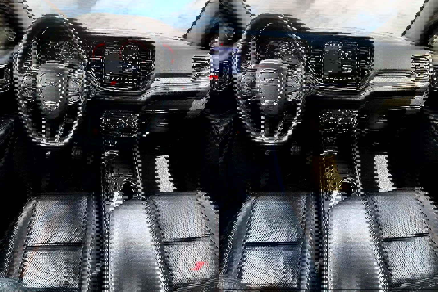 Used 2022 Dodge Durango R/T w/ Blacktop Package image 7