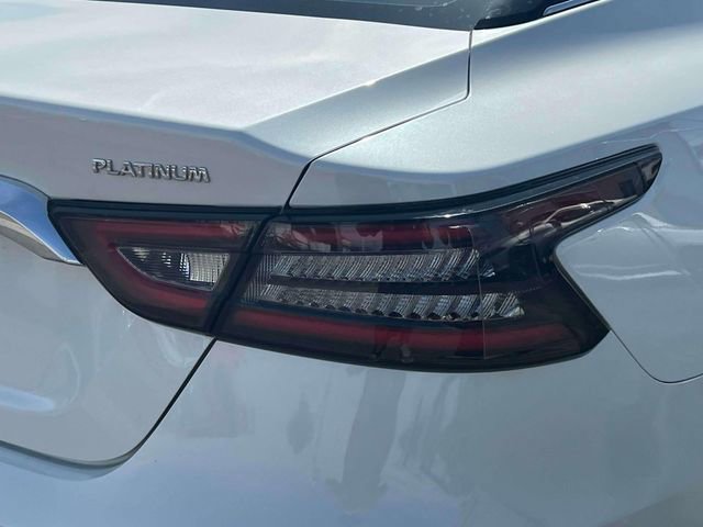 Used 2023 Nissan Maxima Platinum w/ Sport Mat Group FWD image 11