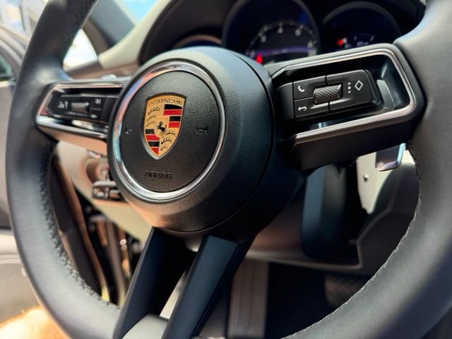 Used 2026 Porsche Macan AWD/4WD image 10