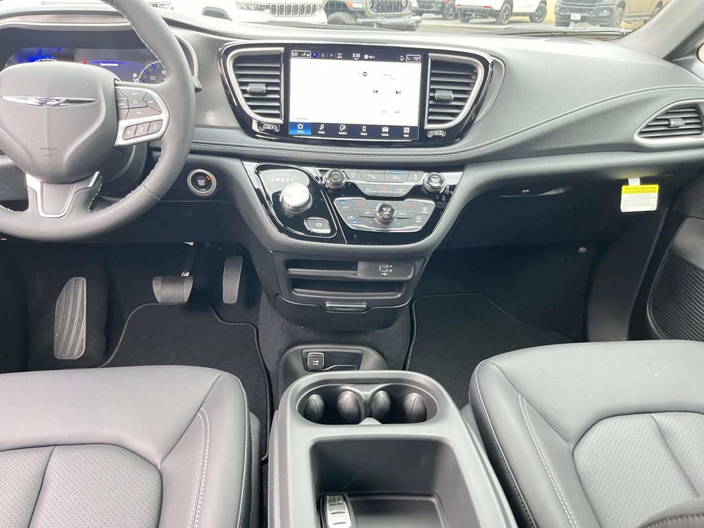 New 2026 Chrysler Pacifica Select image 26
