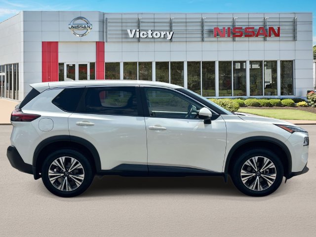 Used 2022 Nissan Rogue SV AWD/4WD image 2