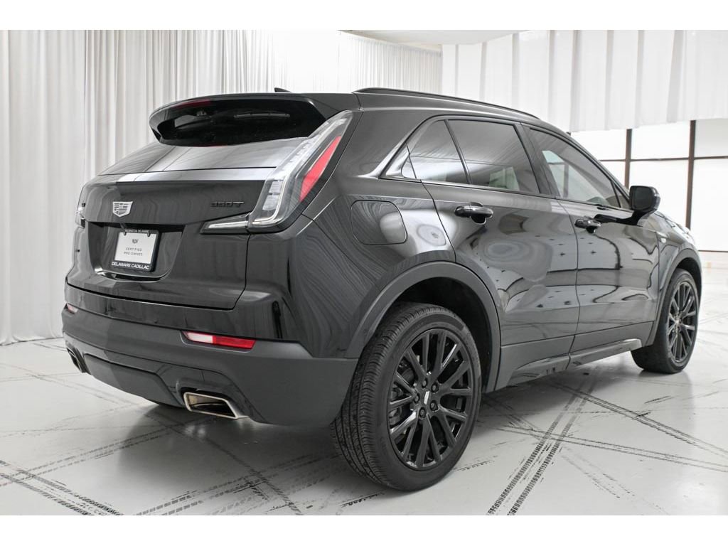Used 2023 Cadillac XT4 Sport w/ LPO, ONYX Package image 7