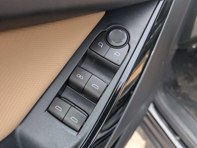 New 2026 Chevrolet Equinox ACTIV w/ Convenience Package III FWD image 15