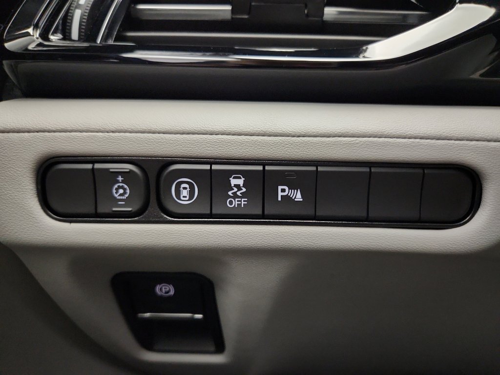 Used 2024 Acura MDX SH-AWD w/ Technology Package image 13