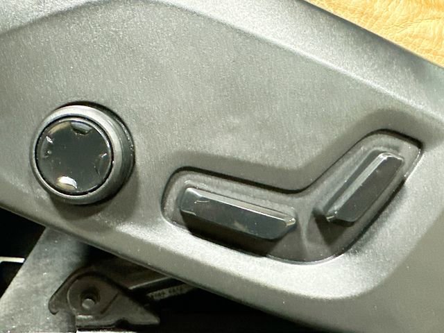 Used 2016 Volvo XC90 T5 Momentum image 21