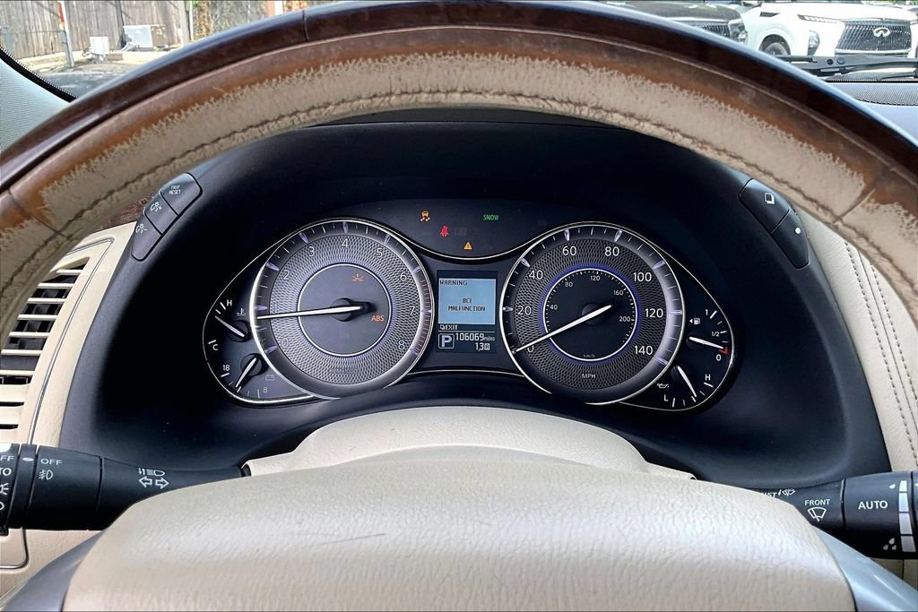 Used 2016 INFINITI QX80 2WD w/ Driver's Assistance Package image 31