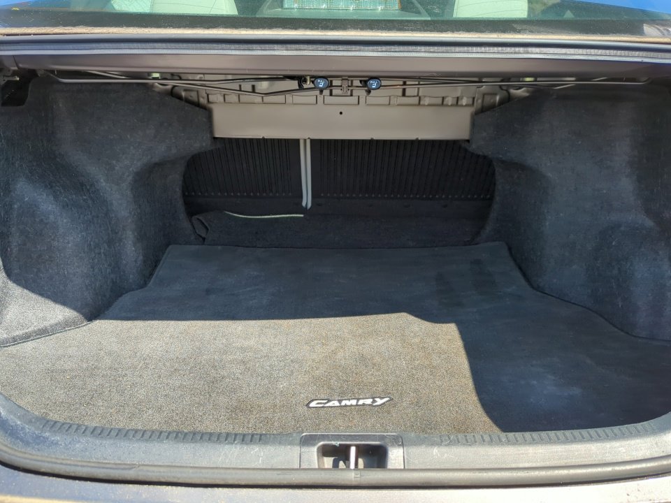 Used 2015 Toyota Camry XLE w/ Convenience Package image 19