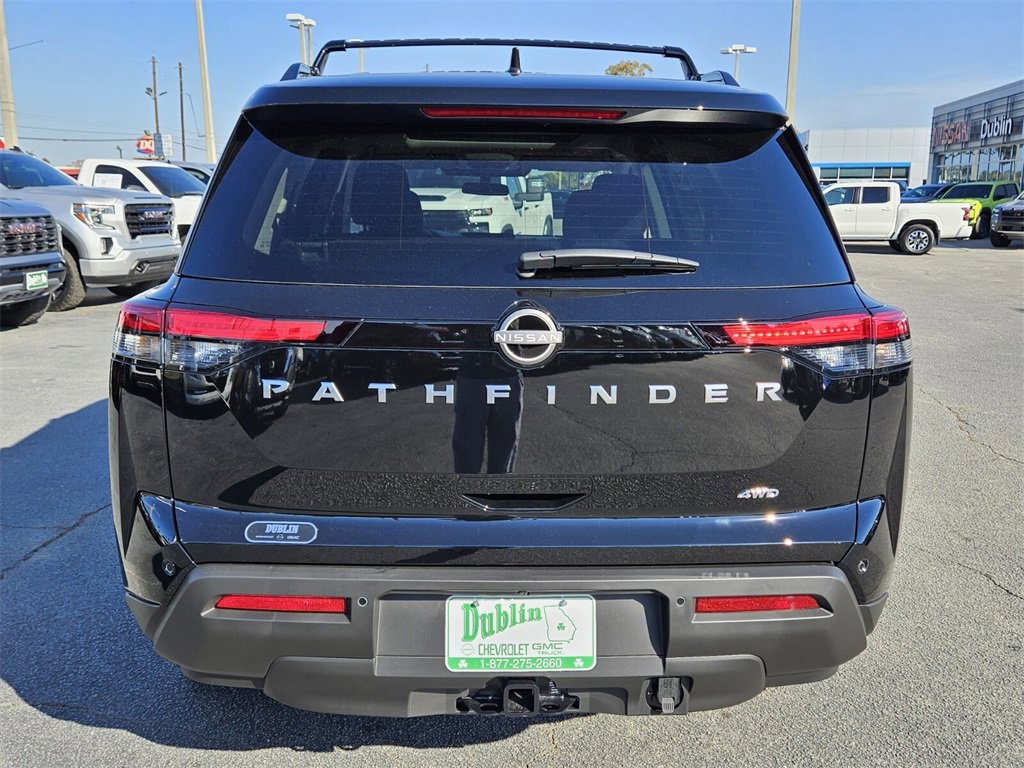 New 2025 Nissan Pathfinder SV w/ SV Premium Package image 10