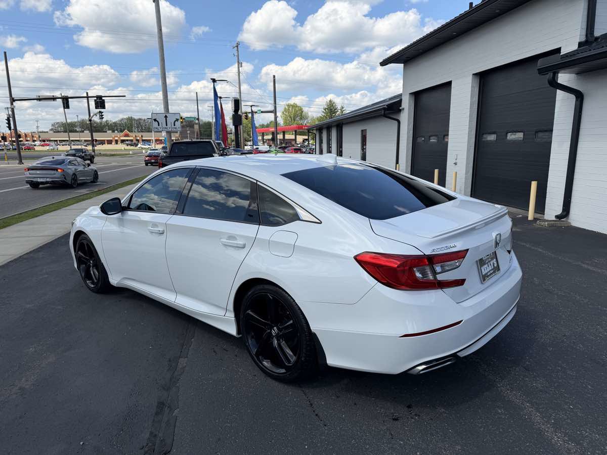 Used 2019 Honda Accord Sport image 4