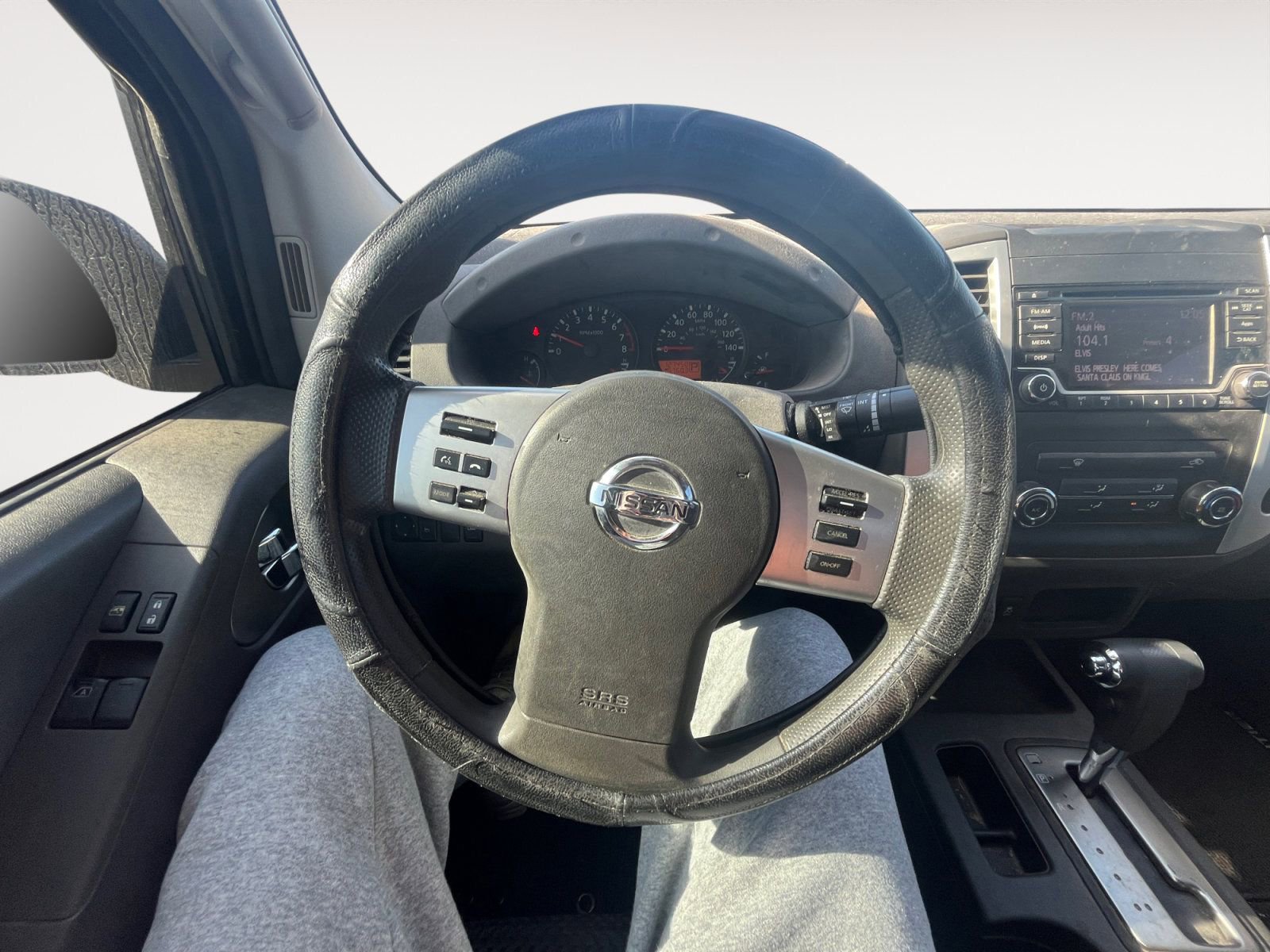 Used 2016 Nissan Frontier SV image 11